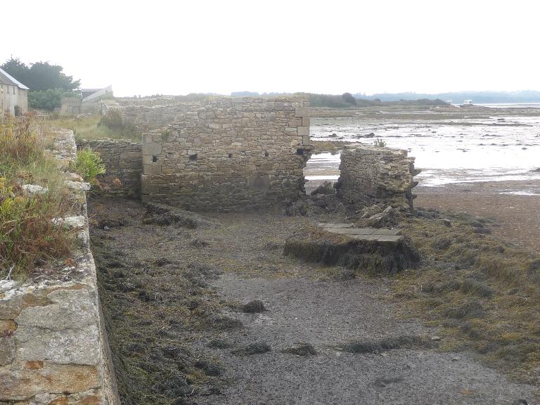 Moulin à marée du Ludré, puis minoterie, puis exploitation ostréicole, puis usine de traitement du varech (Saint-Armel)