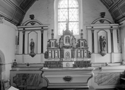 Autel, retable, tabernacle, gradins d'autel (2), (maître-autel, autel tombeau, retable architecturé, tabernacle à ailes), église paroissiale Sainte-Brigitte (Sainte-Brigitte)