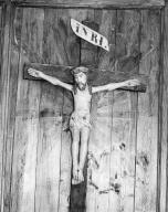 Croix (petite nature) : Christ en croix, église paroissiale Saint-Martin (Ploeren)