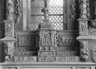 Tabernacle, gradins d'autel (2), chapelle Sainte-Marie-du-Menez-Hom (Plomodiern)