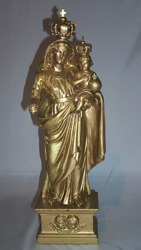 Statue sur socle : Vierge à l'Enfant