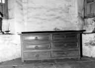 Commode, chapelle Saint-Sébastien (Saint-Ségal)
