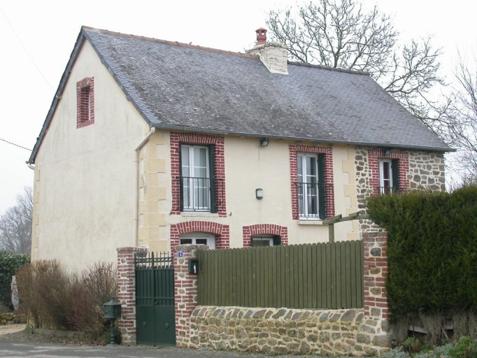 Maison, 4 rue Noc (Saint-Domineuc)