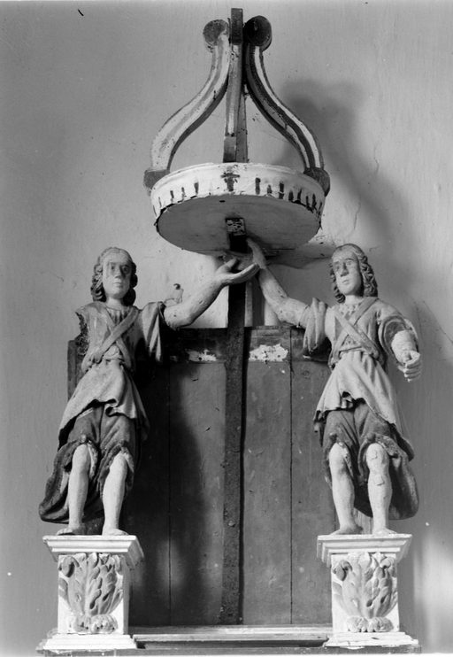 Statue (2, figure d'ornement, statuette), chapelle Saint Gildas (Maël-Pestivien)