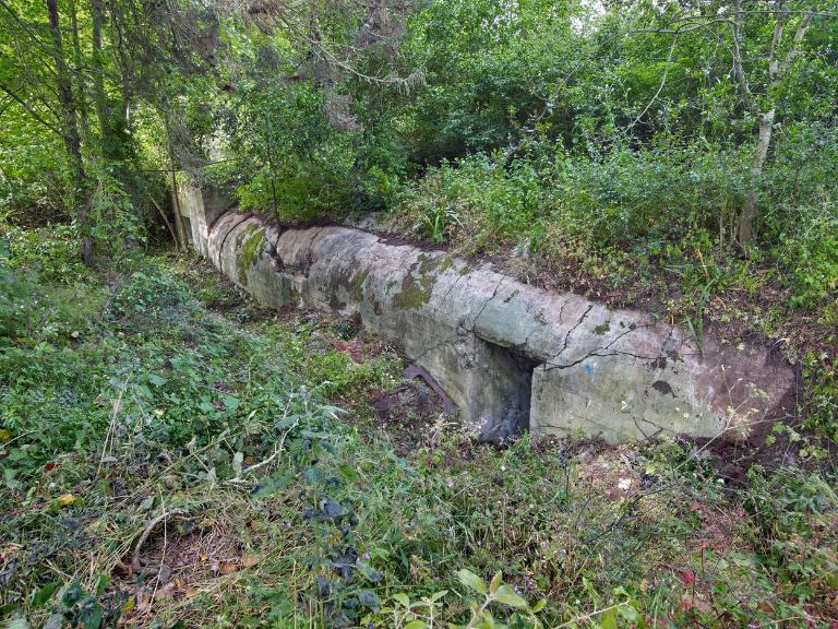 Bunker - abri de type 502 pour deux groupes de combat, extrémité Est de la pointe, Domaine de la Tour de Cesson, rue de la Tour (Saint-Brieuc)