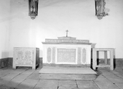 Autel, gradin d'autel (autel tombeau), chapelle Saint-Louis (Limerzel)