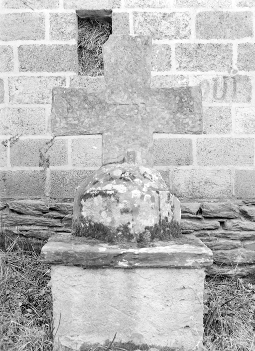 2e croix de chemin, rue le Bout des Rues (Gourhel)