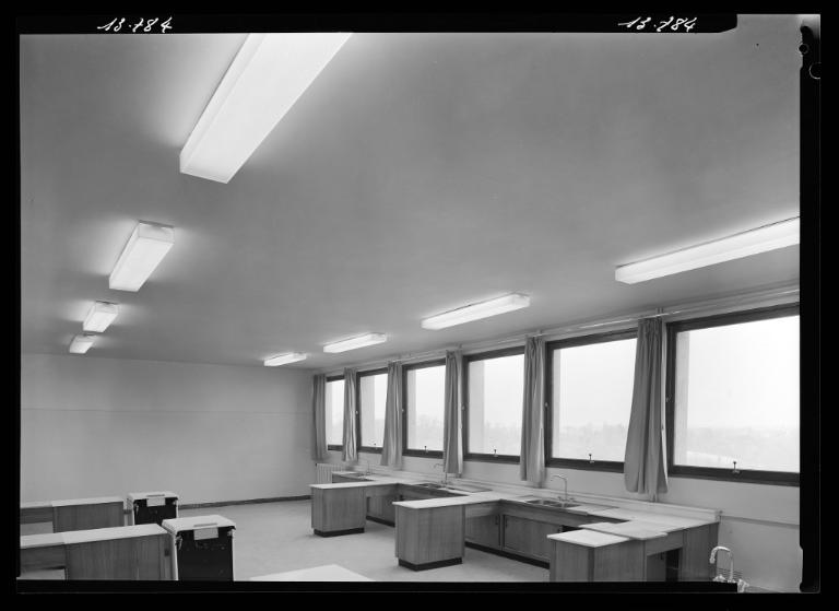 Lycée Polyvalent La-Fontaine-des-Eaux, 48, promenade de la Fontaine des Eaux (Dinan)