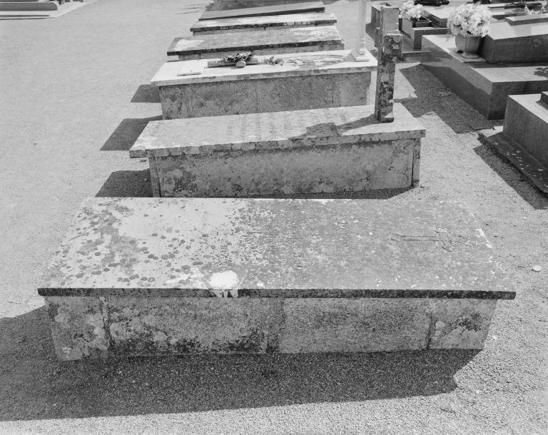 Cimetière, rue de la Fontaine (Séné)