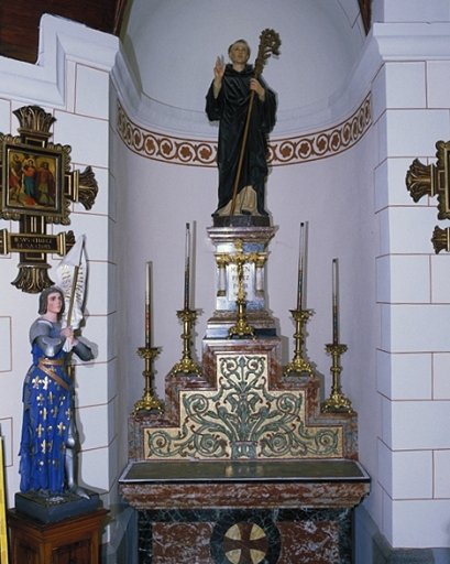 Ensemble de l'autel de saint Méen : autel, 3 gradins d'autel, degré d'autel