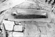 Sarcophage, de saint Gildas, chapelle Saint-Gildas (Carnoët)