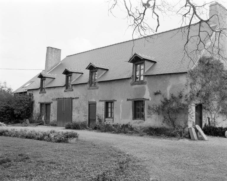 Caserne, établissement vinicole de douaniers, la Belle Croix (Sarzeau)