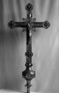 Croix de procession, style néo-gothique, église paroissiale Notre-Dame (Pocé-les-Bois)