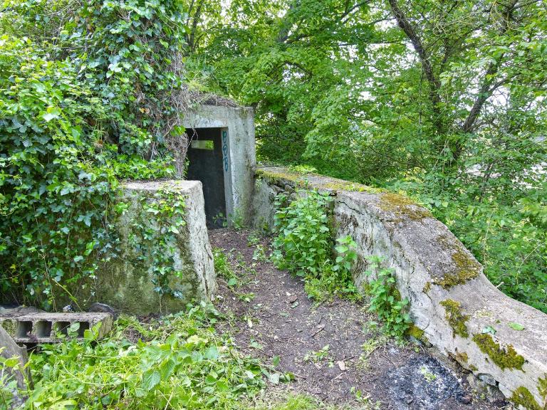 Bunker - poste d'observation et de tir, extrémité Est de la pointe, Domaine de la Tour de Cesson, rue de la Tour (Saint-Brieuc)