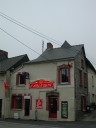 Maison à boutique, actuellement café, 2 rue Nationale (Tinténiac)