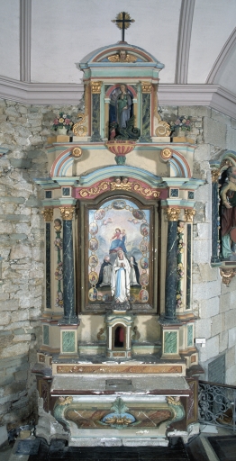 Autel, tabernacle, gradins d'autel et retable de l'autel nord