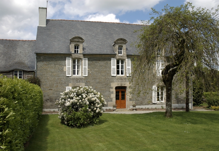 Maison de notable, 18 rue des Bruyères (La Motte)