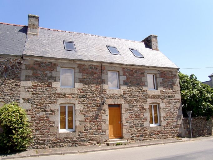 Maison, 54 rue Saint Gonéry (Plougrescant)
