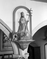 Groupe sculpté : saint cornély, chapelle Saint-Aubin (Pont-Scorff)