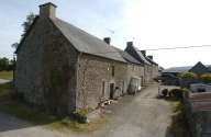 Alignement de maisons, Mesbée (Vieux-Vy-sur-Couesnon)