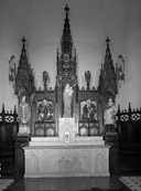 Autels (3), retables (3), (maître-autel, autel secondaire, autel tombeau, retable cadre), église paroissiale Saint-Nicolas (La Dominelais)