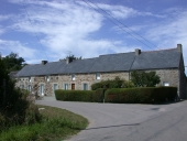 Alignement de logis, les Mauffries (Pléboulle)