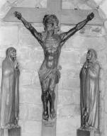 Croix : Christ en croix (2), prieuré Notre-Dame, église paroissiale, mairie (Île-d'Arz)