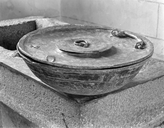 Cuvette des fonts baptismaux, église paroissiale Saint-Primel (Primelin)