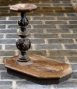 Ensemble de 9 tabourets de chantre