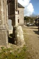 Stèle, croix monumentale, chapelle Saint-Tugen (Primelin)