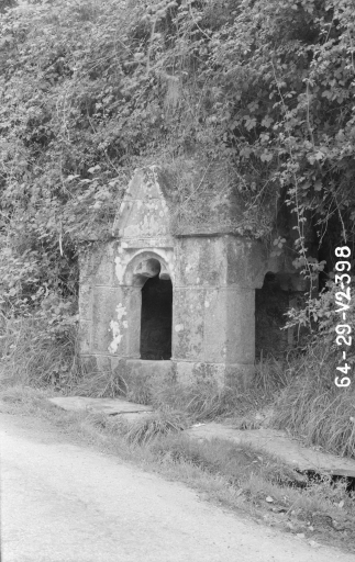 Fontaine de Dévotion Saint-Leuffroy, Créhen Bolic (Motreff)