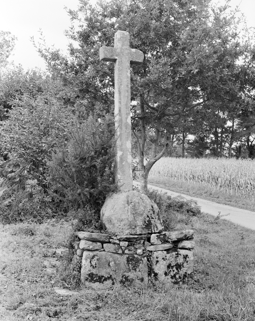Croix de chemin, près de Scubidan (Guidel)