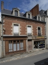 Les maisons et magasins de commerce sur la commune de La Guerche-de-Bretagne