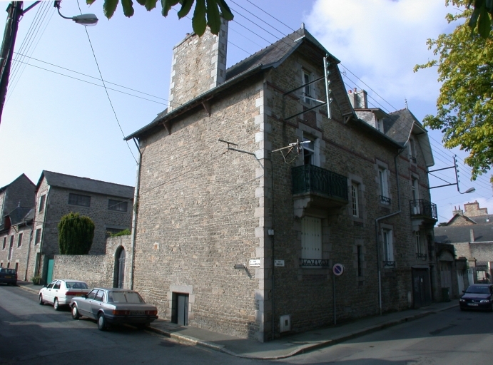 Usine de bonneterie Busnel, 13, 15 rue Angélique Brulon ; 7 rue Deroyer (Dinan)