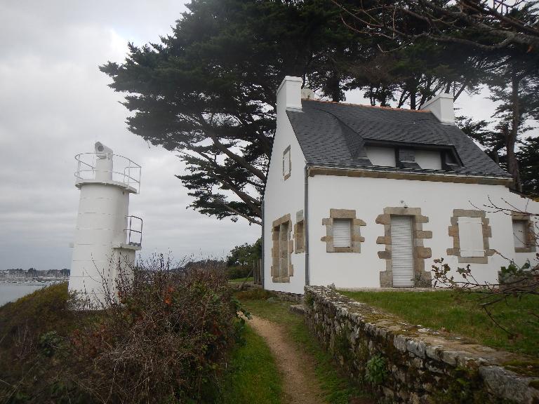 La signalisation, la surveillance des côtes et du domaine maritime (Parc naturel régional du Golfe du Morbihan)