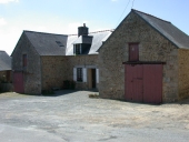 Ferme, rue du Roquet (Romazy)