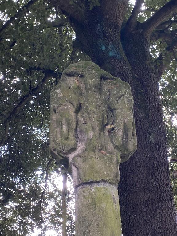 Croix monumentale, rue du Parc et rue du Canal (Josselin)